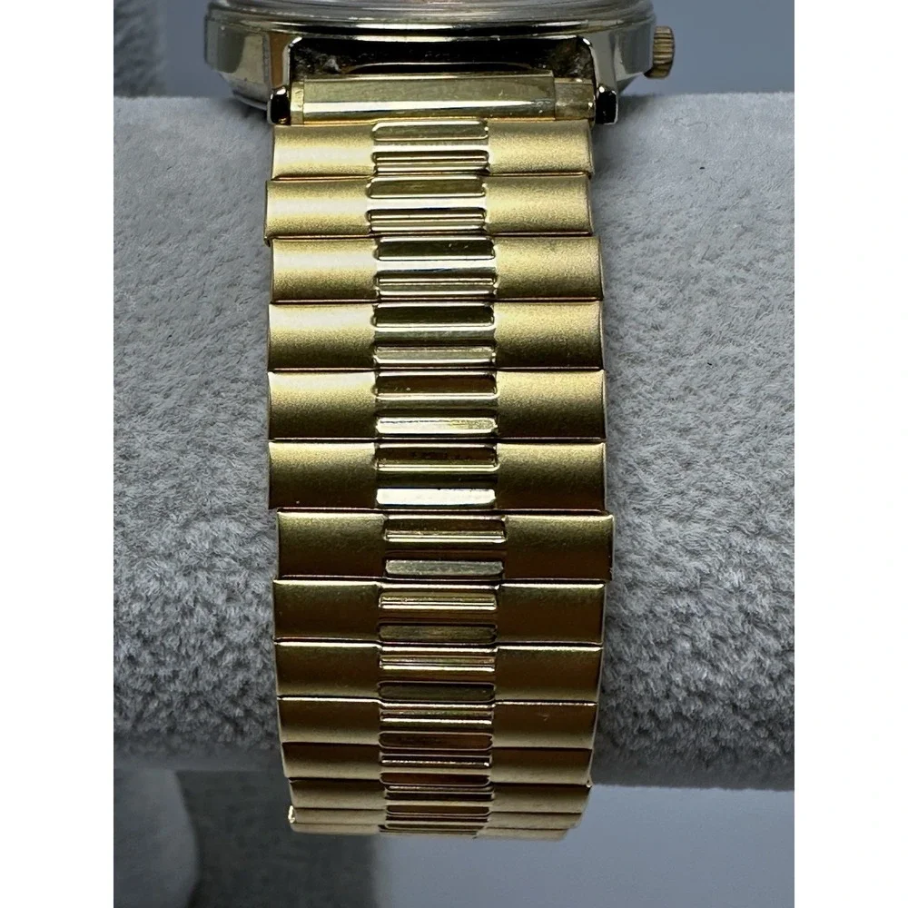 Timex Mens Watch‎ CC 1995 New Battery 32MM 6.75